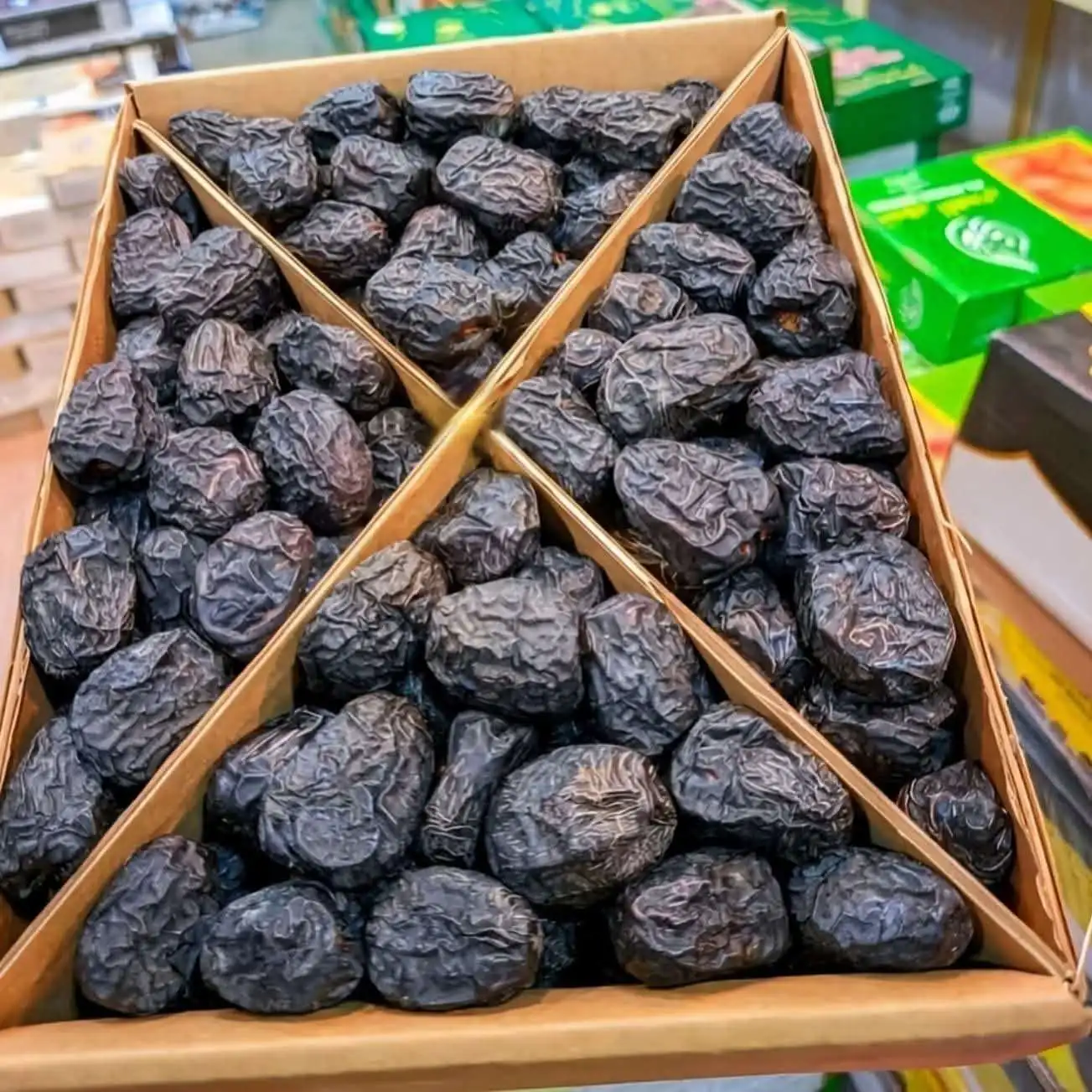 VIP Ajwa Dates-3kg - Image 1
